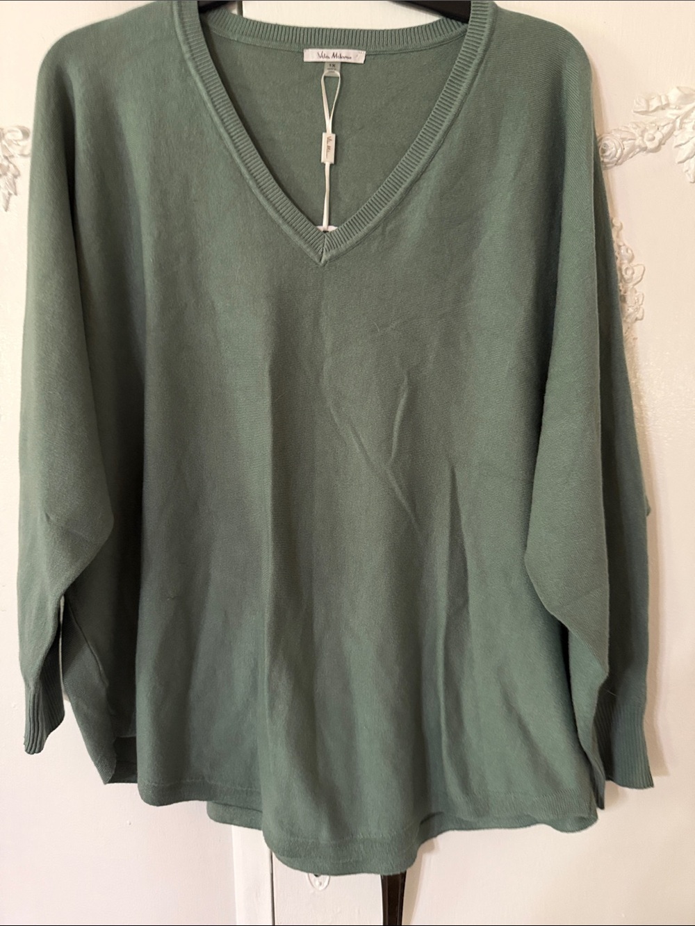 Soft V-Neck Pullover Sweater in Sage Green SZ 1X